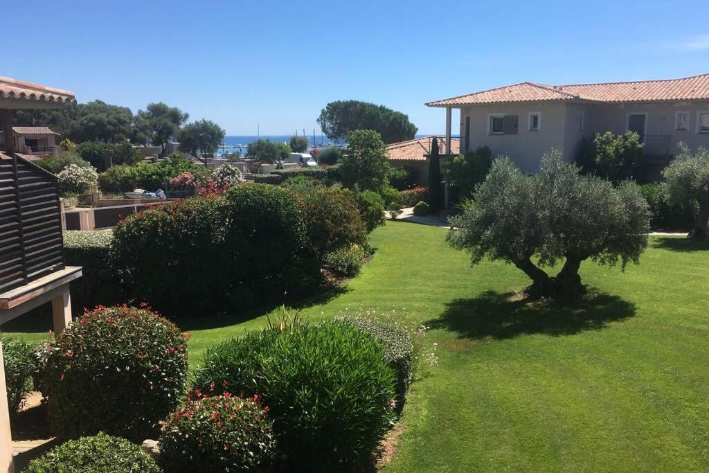 Appartement La corse les pieds dans l'eau à Pinarellu Extérieur photo